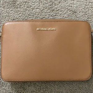 Michael Kors Jet Set Large Crossbody Bag